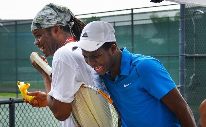 表现远未达 表现远未达