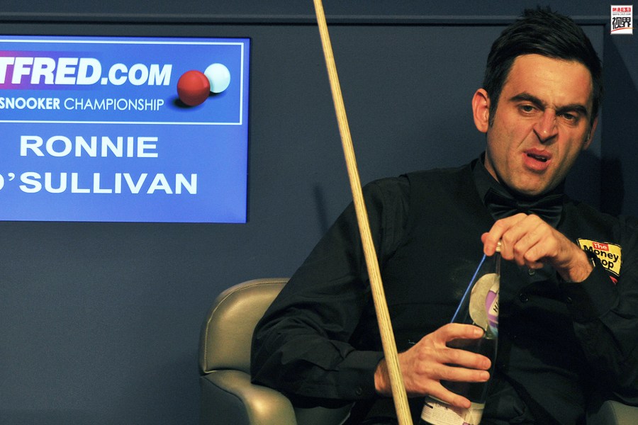 凯恩心中前锋排名：罗纳尔多第一，亨利、伊布位列前三