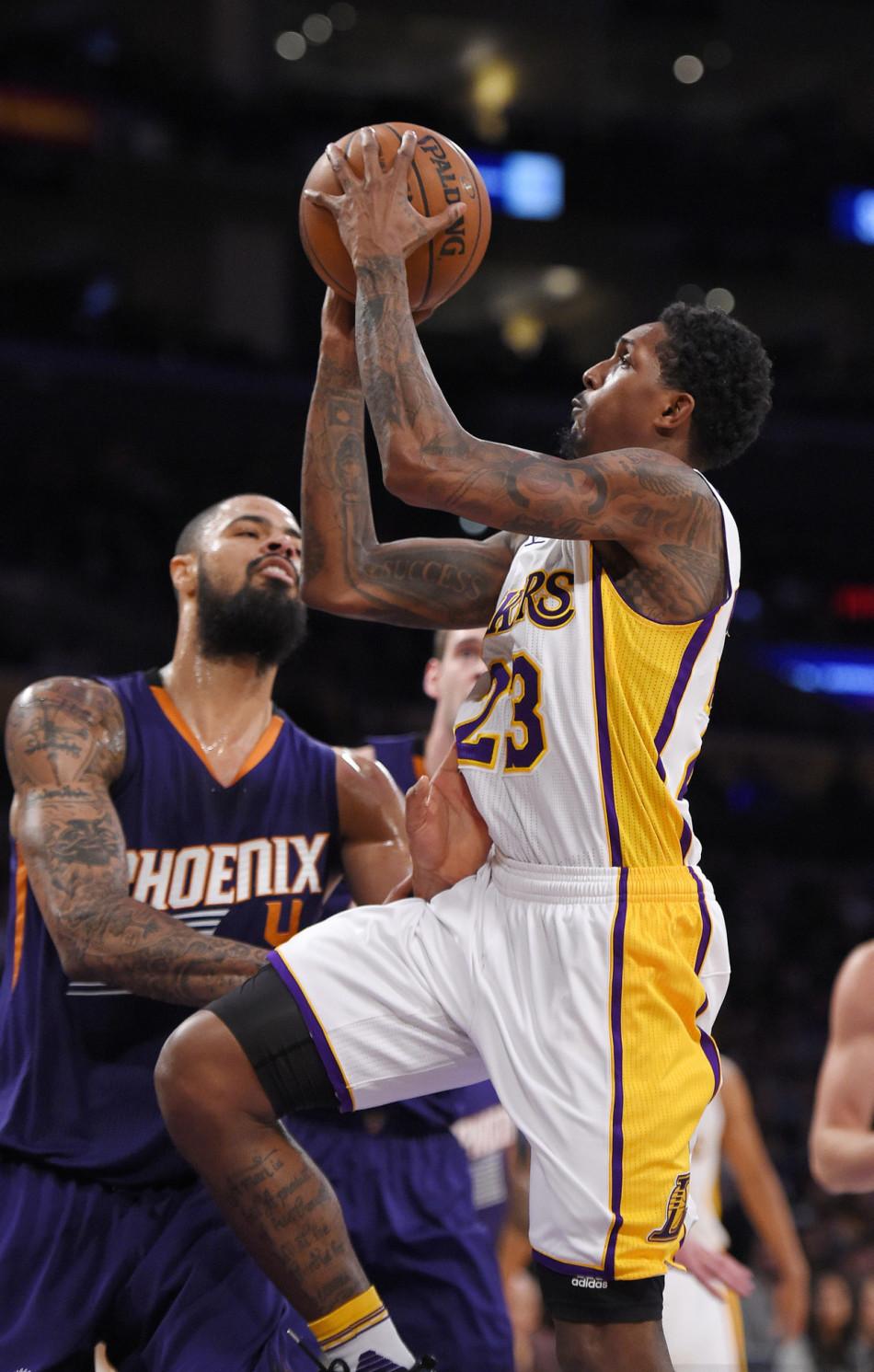 续约背景 续约背景