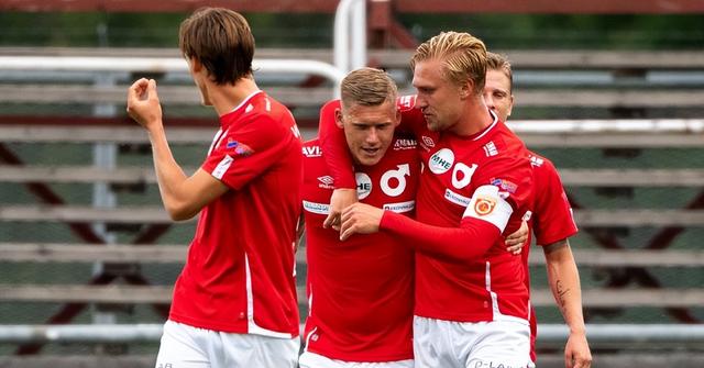 哈兰德=英超“吐饼之王”！本赛季已错失12次良机.